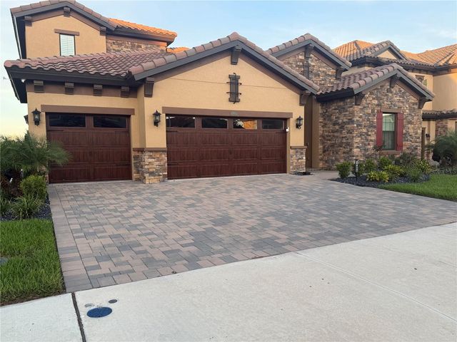 10958 RUSTIC TIMBER LOOP, San Antonio, FL 33576