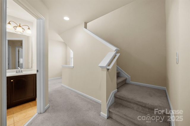 6012 Thorburn Way, Belmont, NC 28012