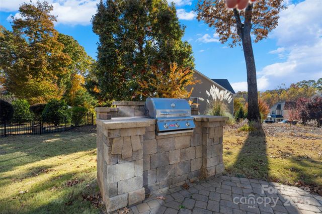 6012 Thorburn Way, Belmont, NC 28012