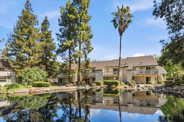 2261 Summerton Drive 32, San Jose, CA 95122