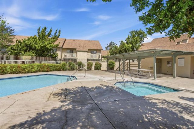 2261 Summerton Drive 32, San Jose, CA 95122