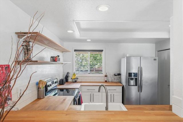 2261 Summerton Drive 32, San Jose, CA 95122