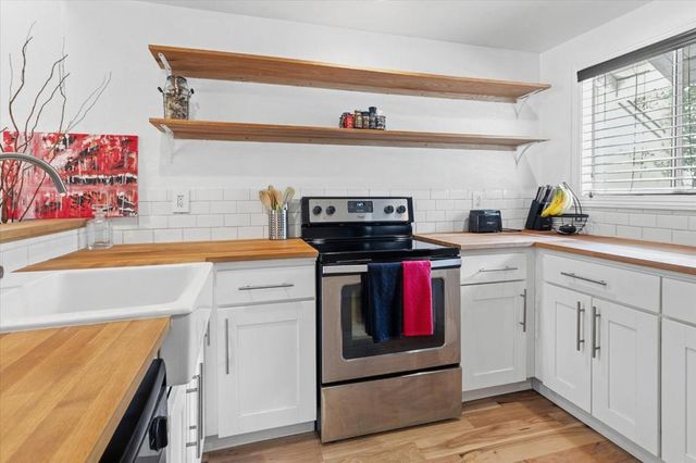 2261 Summerton Drive 32, San Jose, CA 95122