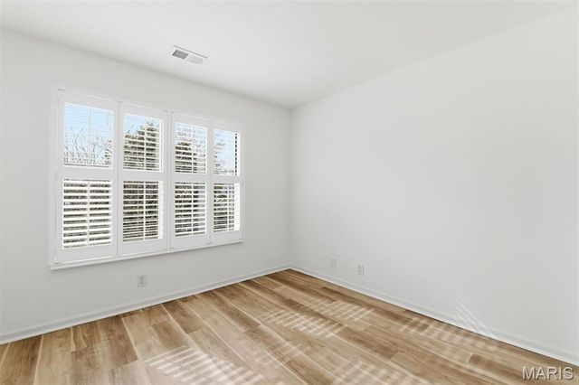 604 Pine Ridge Trails Court 202, Ballwin, MO 63021