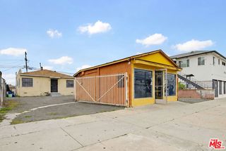 10025 S Western Avenue, Los Angeles, CA 90047