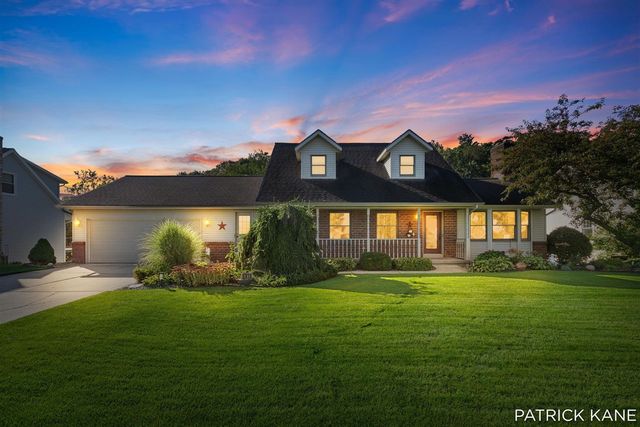 8618 Cedar Lake Drive, Jenison, MI 49428