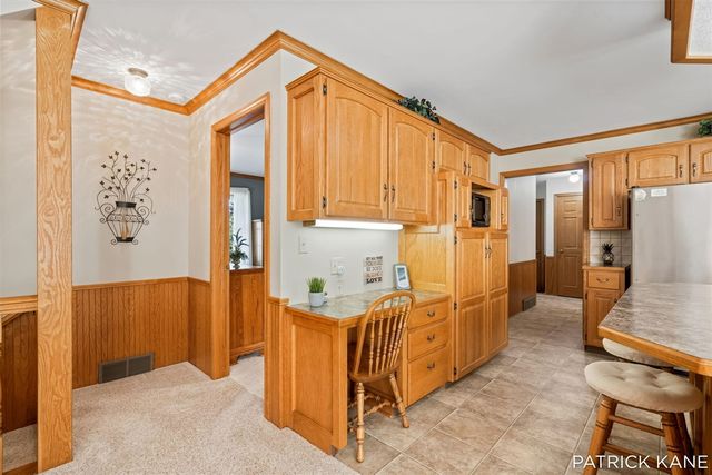 8618 Cedar Lake Drive, Jenison, MI 49428