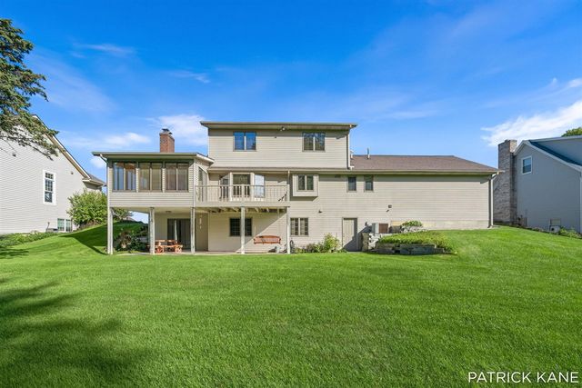 8618 Cedar Lake Drive, Jenison, MI 49428