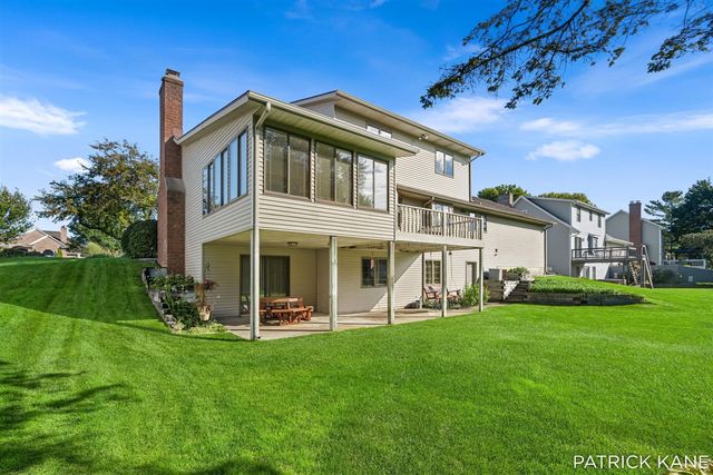 8618 Cedar Lake Drive, Jenison, MI 49428