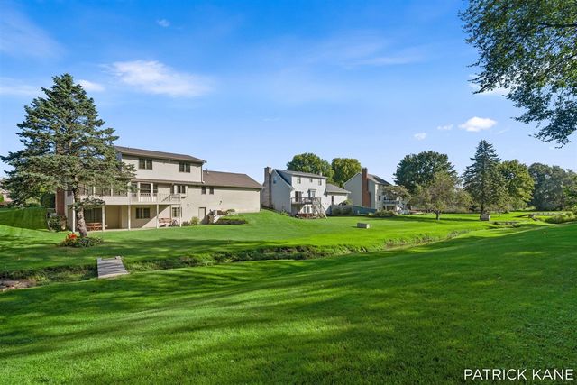 8618 Cedar Lake Drive, Jenison, MI 49428