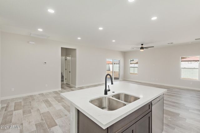 8461 W MISSION HILLS Drive, Arizona City, AZ 85123