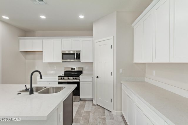 8461 W MISSION HILLS Drive, Arizona City, AZ 85123