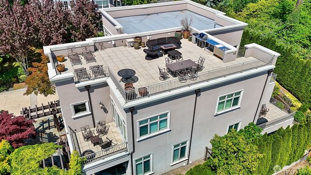 9820 NE 16th Street, Bellevue, WA 98004