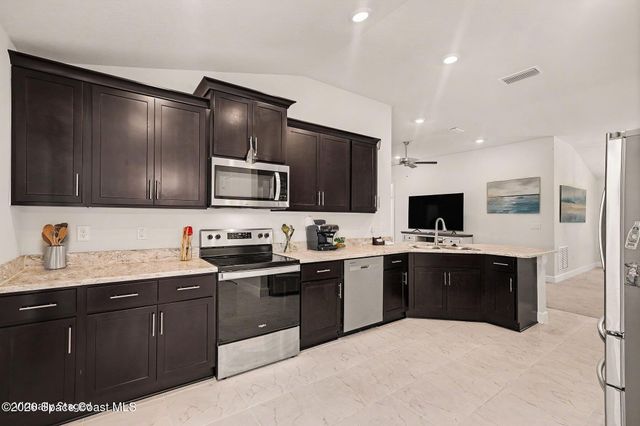 1843 Middlebury Drive SE, Palm Bay, FL 32909