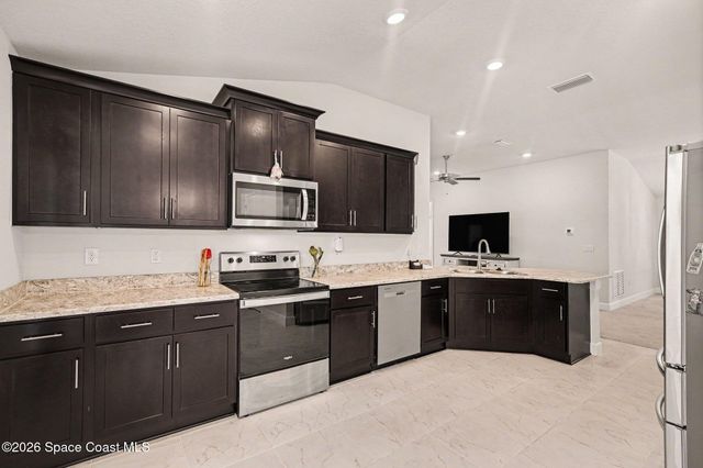 1843 Middlebury Drive SE, Palm Bay, FL 32909