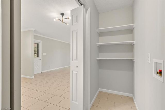 809 Garfield Court, Winston-salem, NC 27105