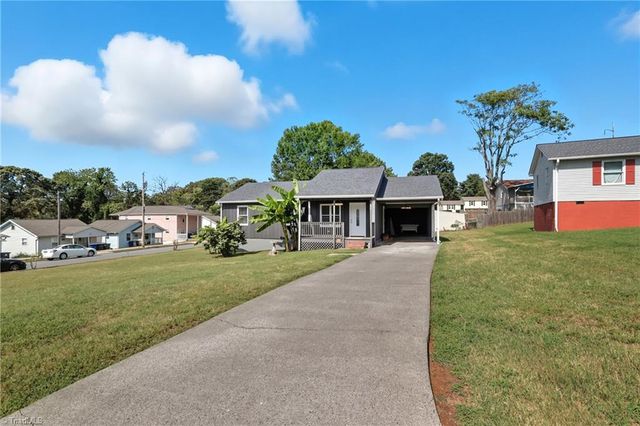 809 Garfield Court, Winston-salem, NC 27105