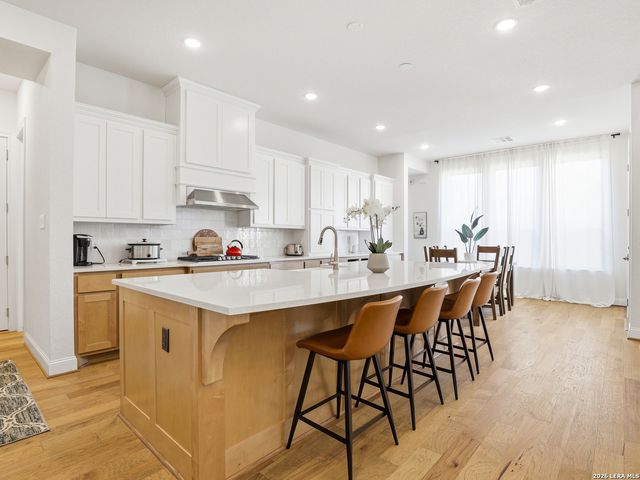 6837 Hallie Loop, Schertz, TX 78154