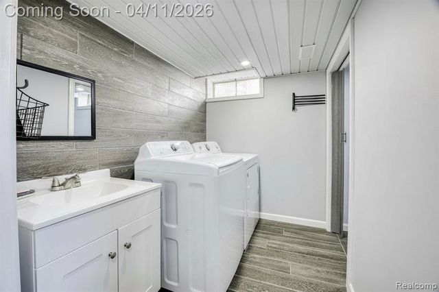 410 E Pottawatamie Street, Tecumseh, MI 49286