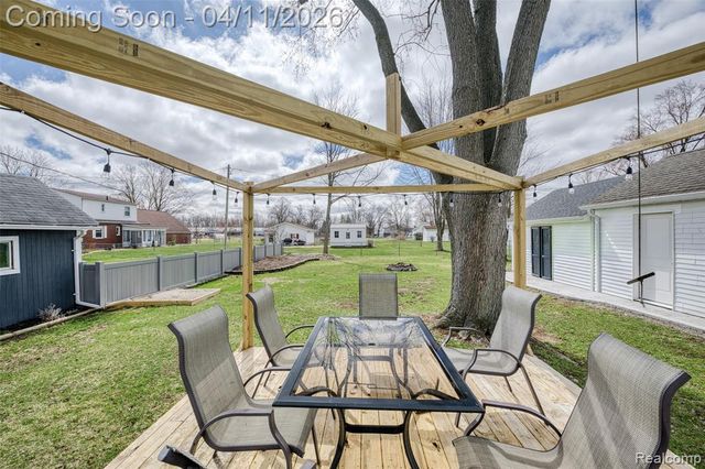 410 E Pottawatamie Street, Tecumseh, MI 49286