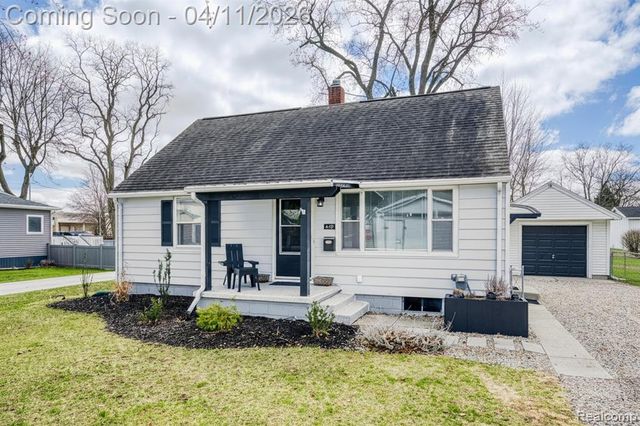 410 E Pottawatamie Street, Tecumseh, MI 49286