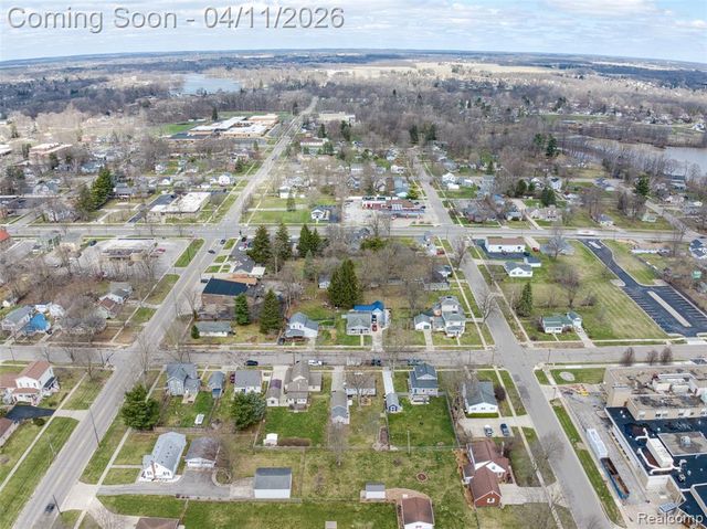 410 E Pottawatamie Street, Tecumseh, MI 49286
