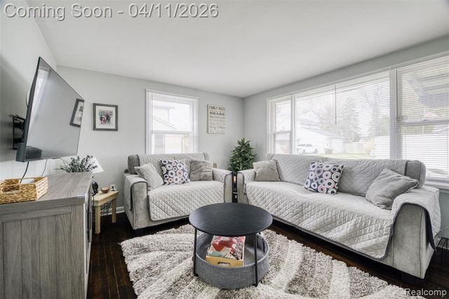 410 E Pottawatamie Street, Tecumseh, MI 49286