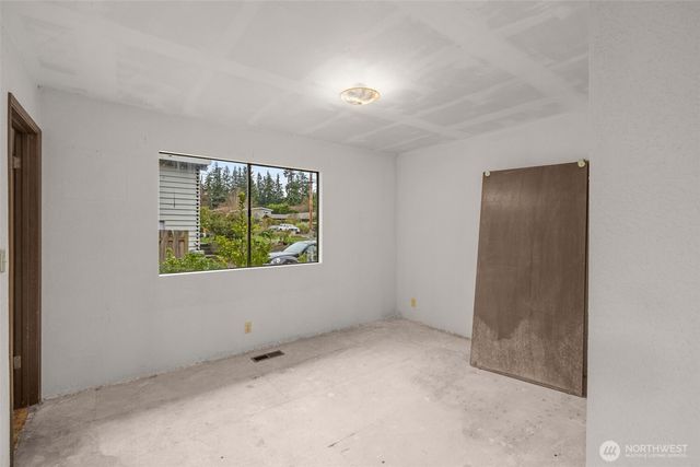 7211 182nd Street SW, Edmonds, WA 98026