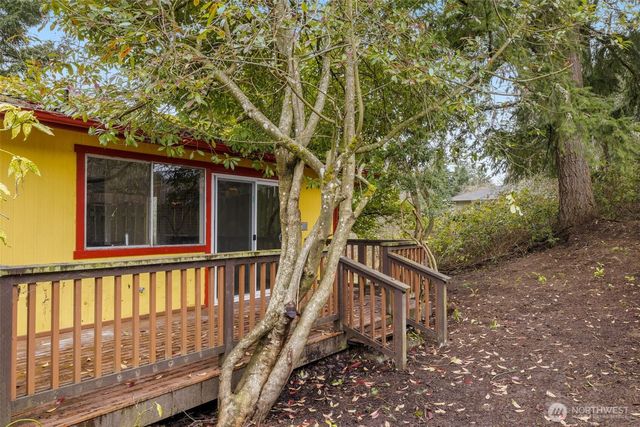 7211 182nd Street SW, Edmonds, WA 98026