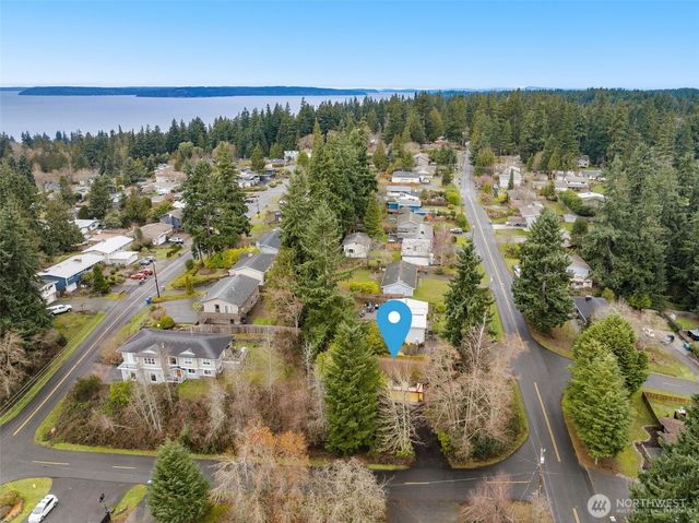 7211 182nd Street SW, Edmonds, WA 98026