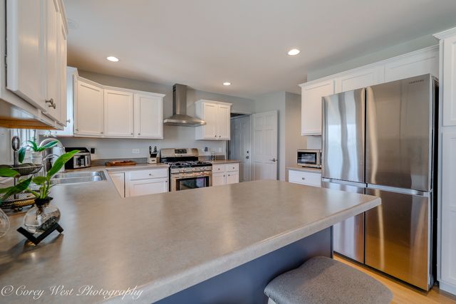 276 Ream Drive, Elburn, IL 60119