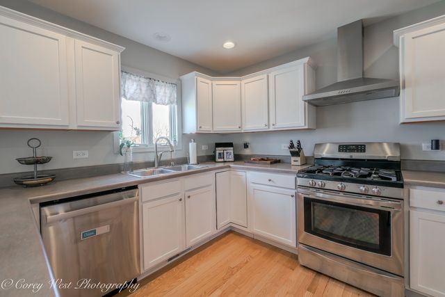 276 Ream Drive, Elburn, IL 60119