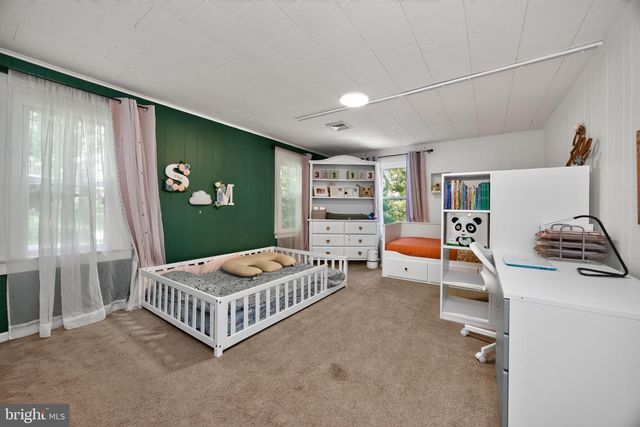 111 FULMER RD, Perkiomenville, PA 18074