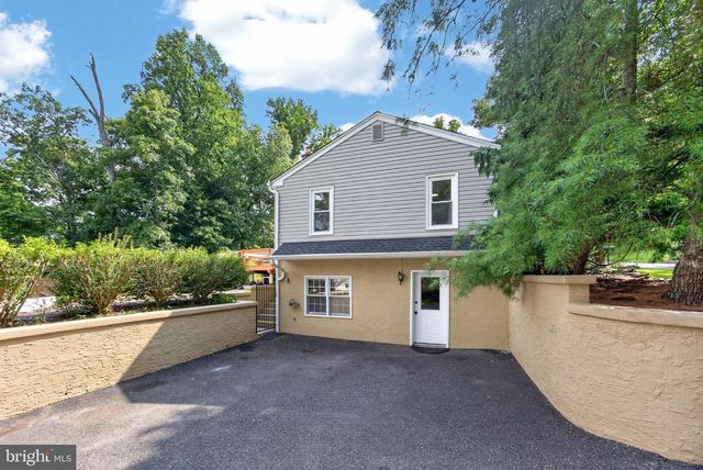 111 FULMER RD, Perkiomenville, PA 18074