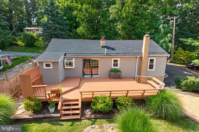 111 FULMER RD, Perkiomenville, PA 18074