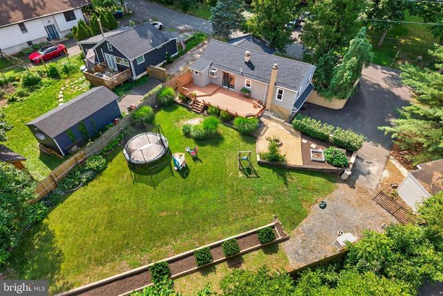 111 FULMER RD, Perkiomenville, PA 18074