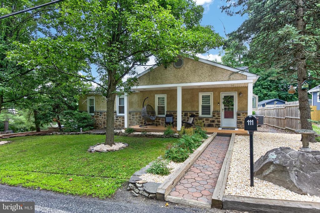 111 FULMER RD, Perkiomenville, PA 18074