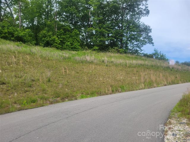 6045 E US Hwy 19E Highway, Burnsville, NC 28714