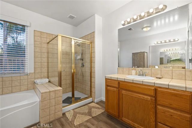 11720 Valley Forge, Bakersfield, CA 93312