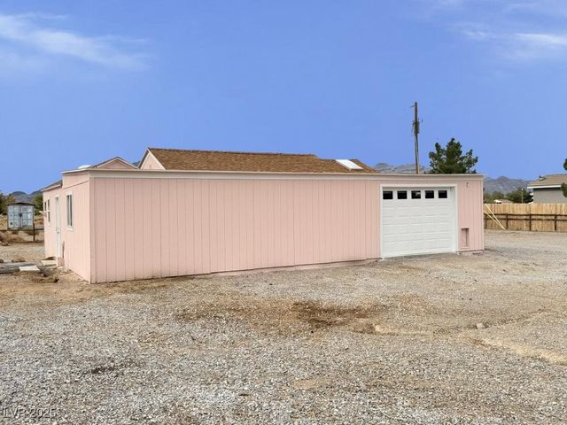 410 East Bluebird Avenue, Pahrump, NV 89060
