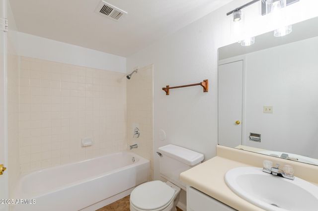 2228 E CAMPBELL Avenue 106, Phoenix, AZ 85016