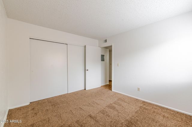 2228 E CAMPBELL Avenue 106, Phoenix, AZ 85016