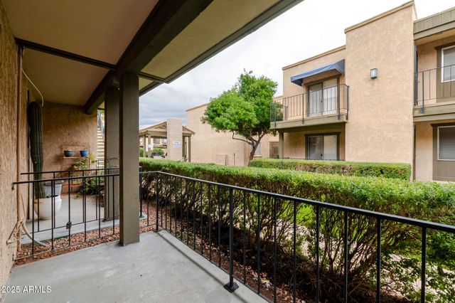 2228 E CAMPBELL Avenue 106, Phoenix, AZ 85016