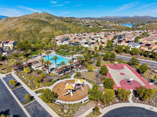 24060 Raptor Way, Lake Elsinore, CA 92532