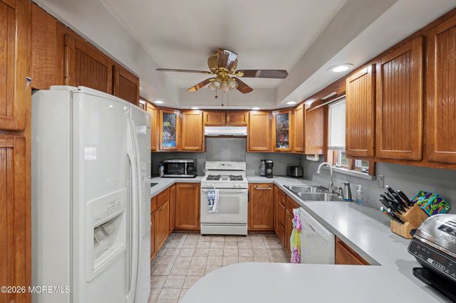 1301 Oakdale Street, Toms River, NJ 08757