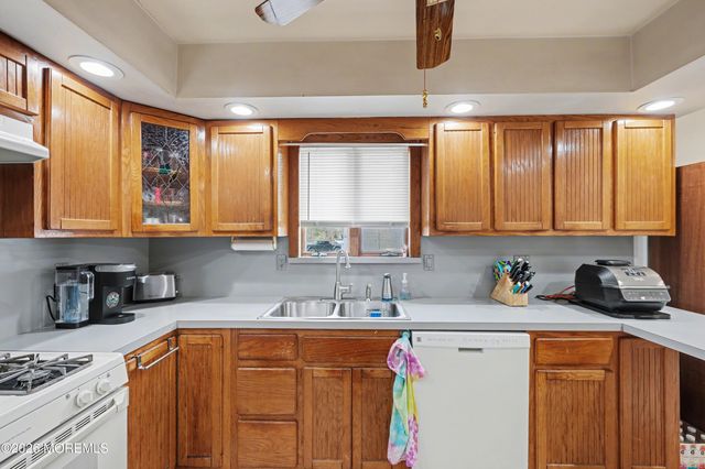 1301 Oakdale Street, Toms River, NJ 08757