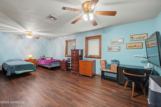 1301 Oakdale Street, Toms River, NJ 08757