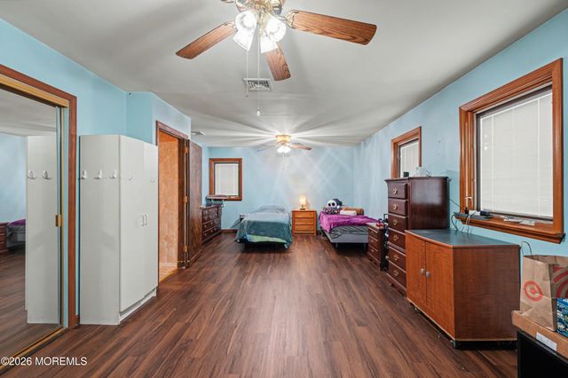 1301 Oakdale Street, Toms River, NJ 08757