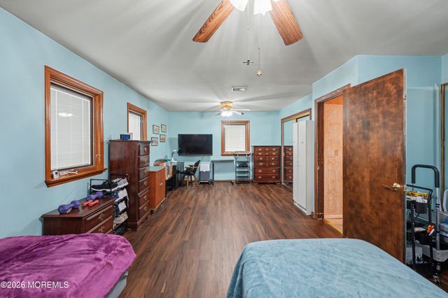 1301 Oakdale Street, Toms River, NJ 08757