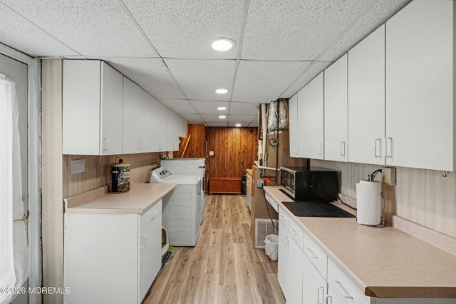 1301 Oakdale Street, Toms River, NJ 08757